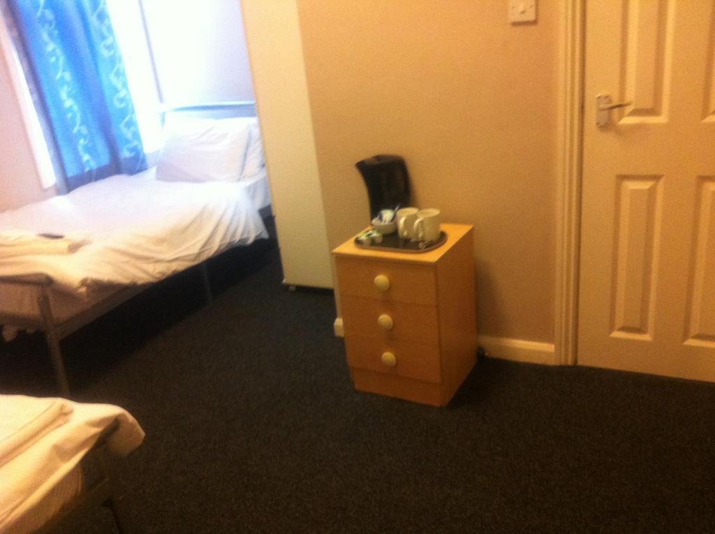 London Olympus Hotel Habitación foto